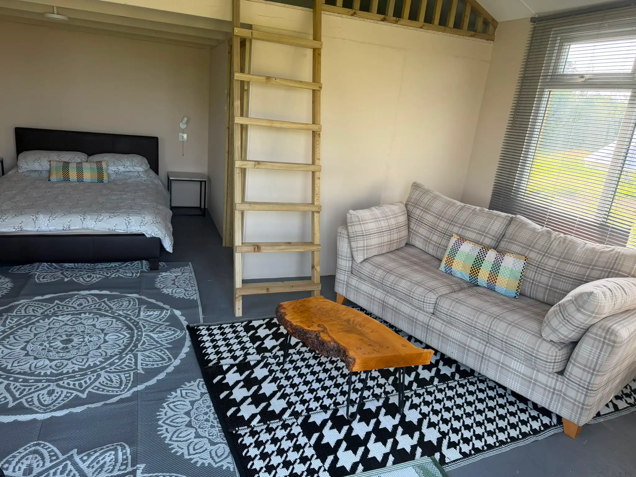 Cabins — image 3